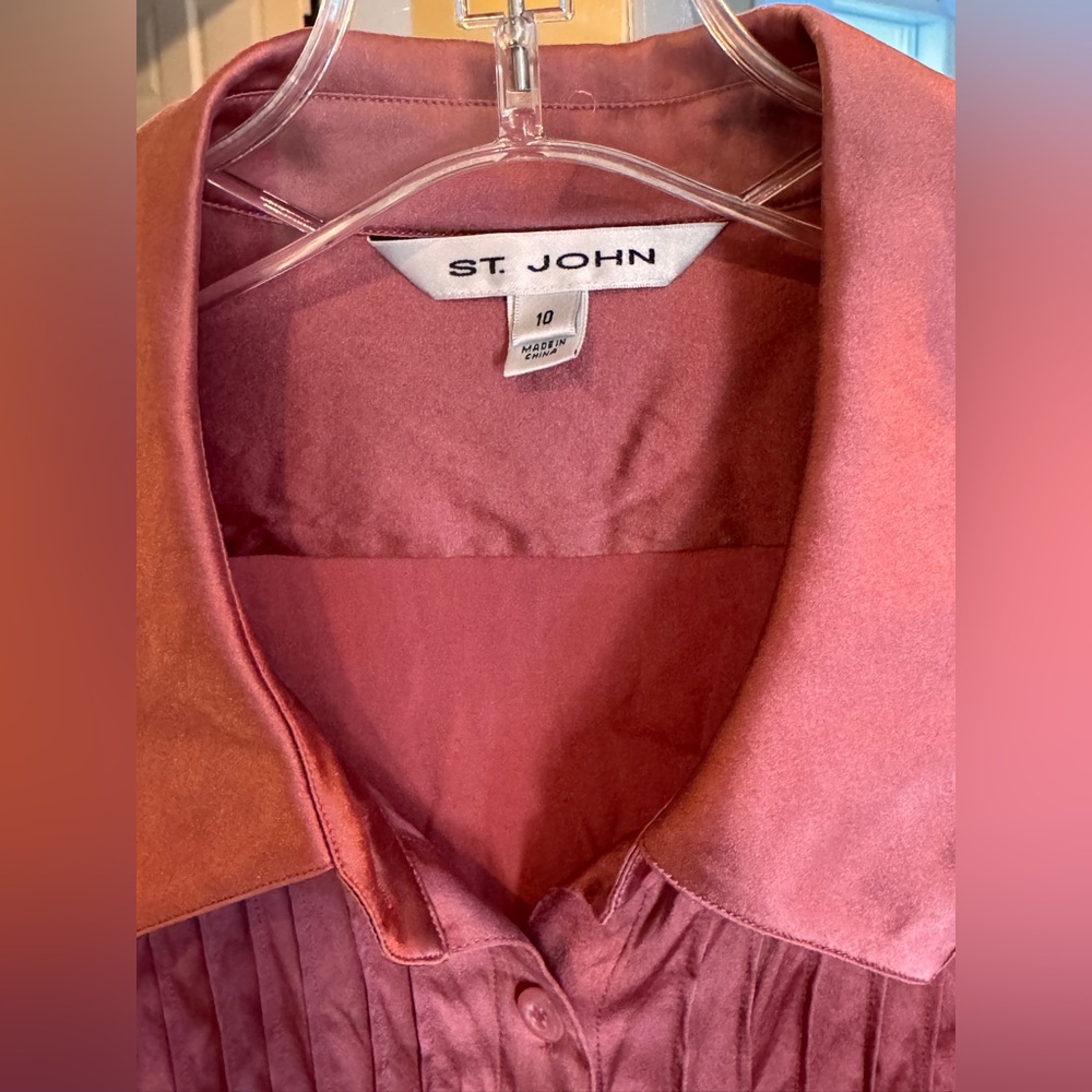 t. John Silk Blend Blouse Size 10 Mauve Pintuck Button Front Long Sleeve - Picture 7 of 8